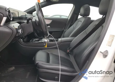 2019 Mercedes-Benz A 220 из США, поврежденный, VIN WDD3G4EB4KW024561